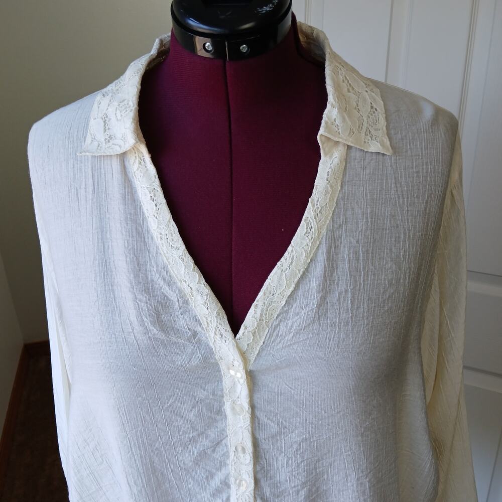 Hester & Orchard Ivory Lace Henley Tunic Blouse 1X lightweight back vent cottage - Picture 7 of 14